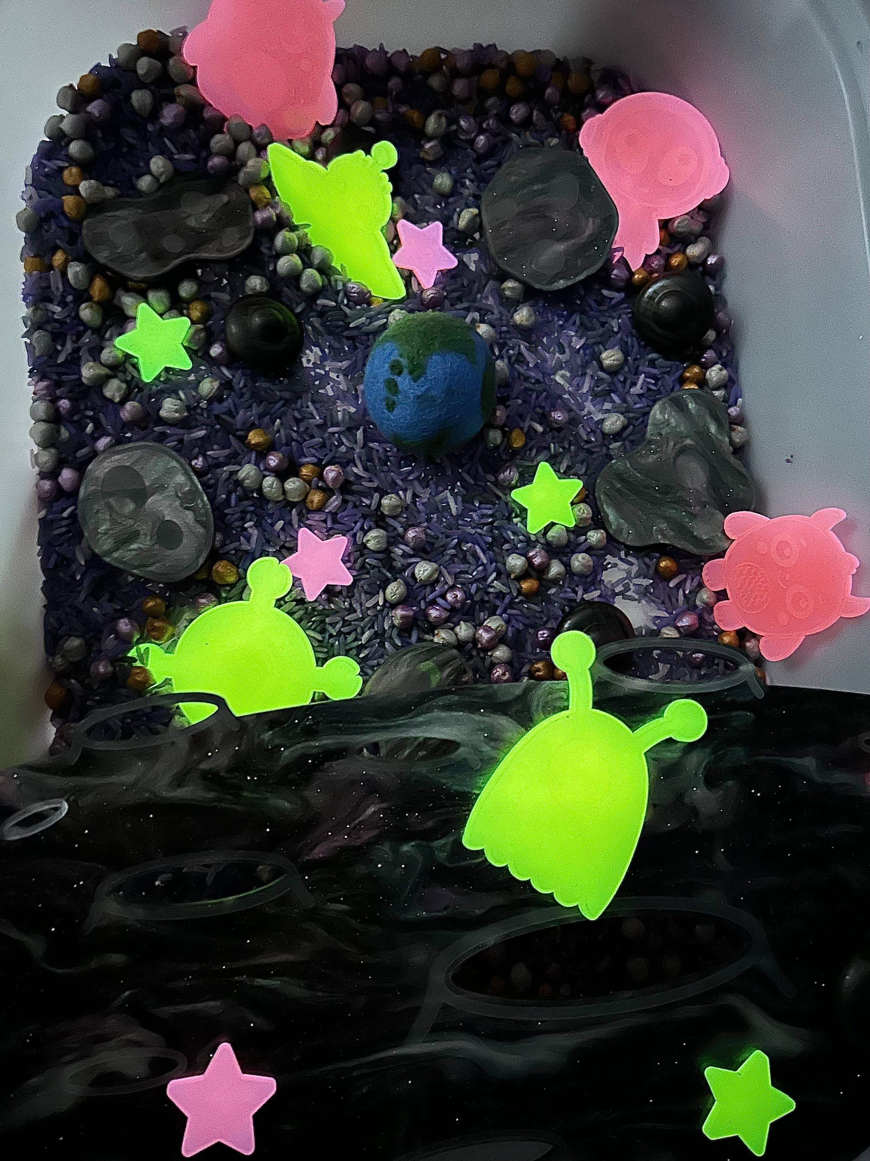 Stars and Sensory - Wholesale Toy Set - Kids - 6 Space Aliens Loose Parts 2