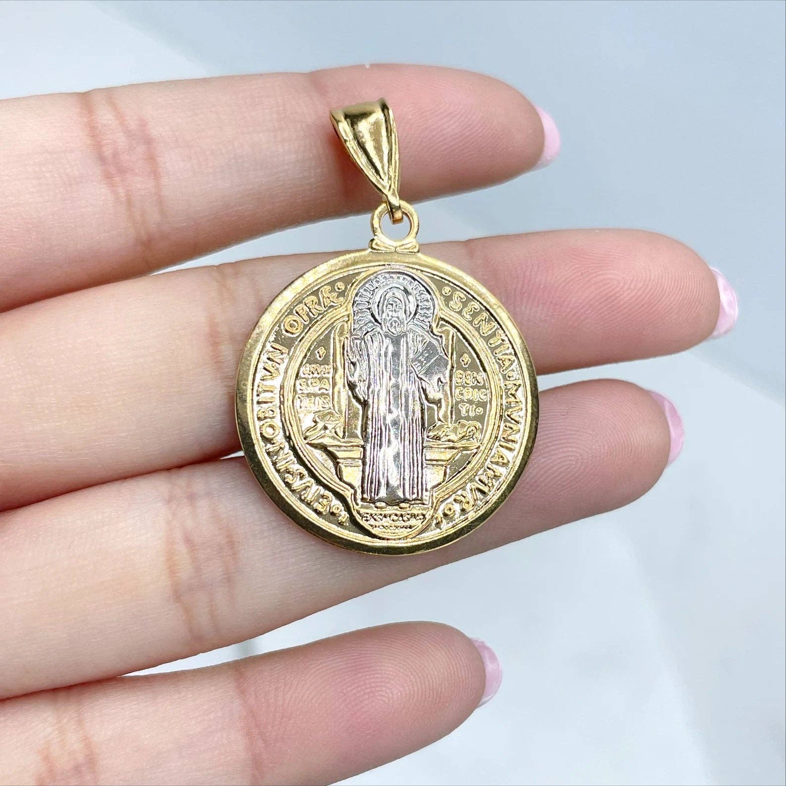Luxus Accessories - Wholesale Individual Charm/Pendant - 18k Gold Filled Saint Benedict Medal Pendant1