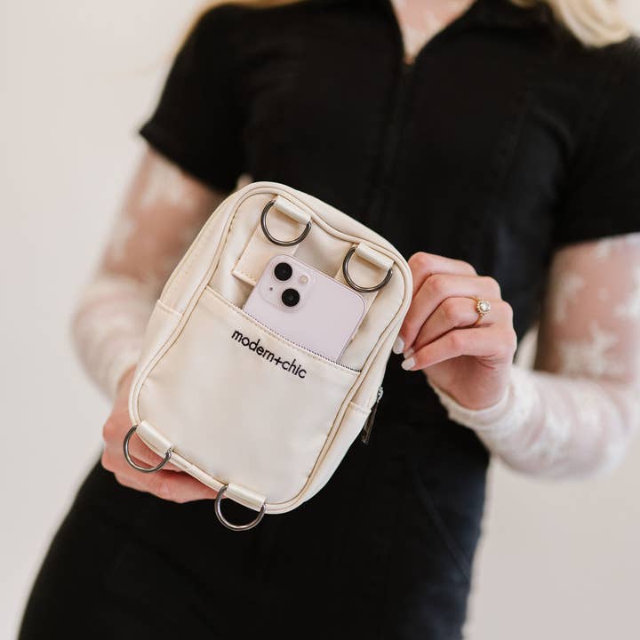 modern and chic - Wholesale Crossbody Bag - Women's - Lainey Convertible Multi-Wear Travel Crossbody11