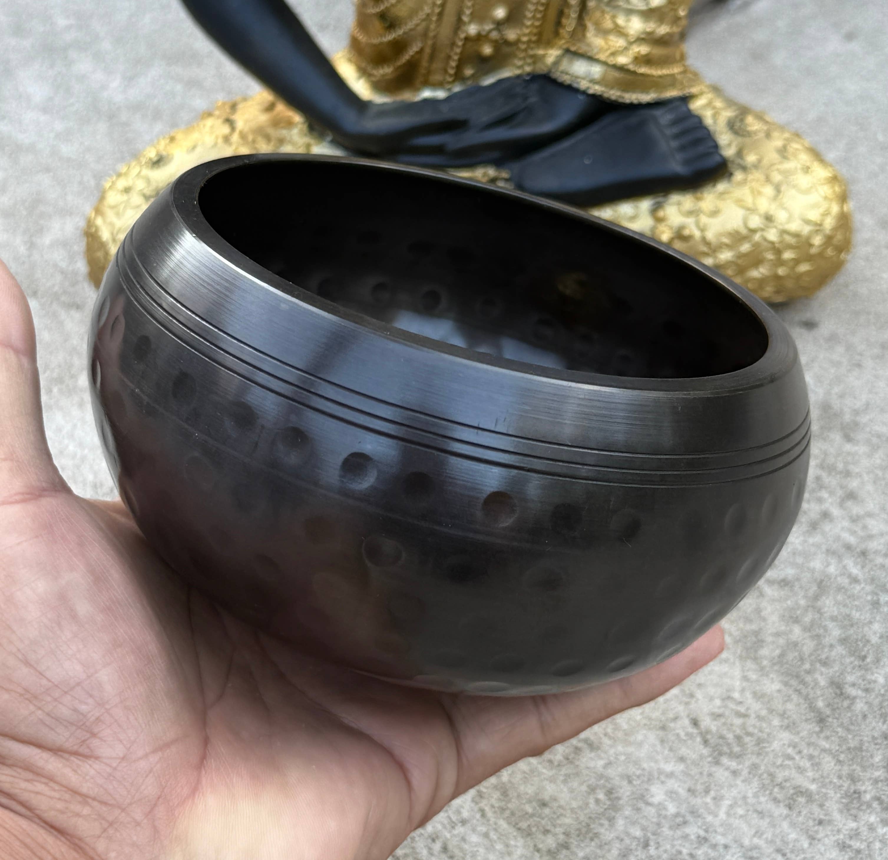Lungta Imports – wholesale Meditation supplies – Hammer Mark Singing Bowl Set ~ With Mallet and  Cushion 3