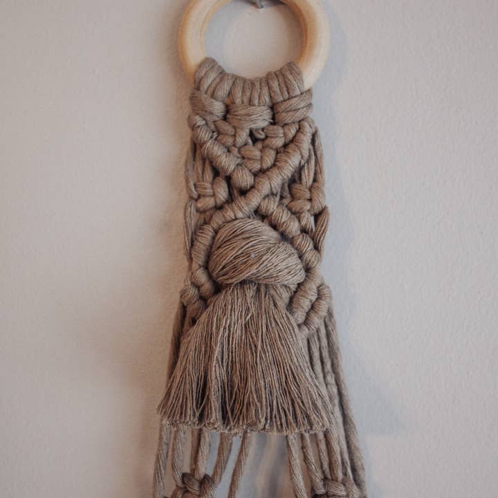 Modern Bo Studio - Vente Porte-chapeaux - « Dakota » - Porte-chapeau en macramé8