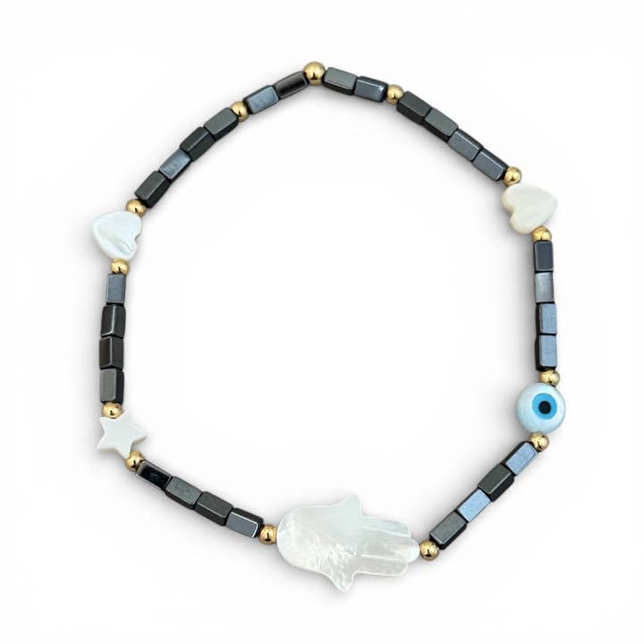 Bracciale Mano di Fatima in Madreperla: Protetto, Equilibrato e Guidato per la vendita all'ingrosso da parte di Georgina Nicol
