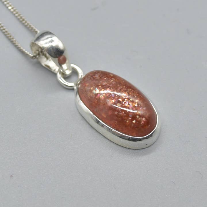 Pingente Oval em Gota de Lágrima de Pedra do Sol em Prata 925 por atacado de Oriental Direct Craft Supplies