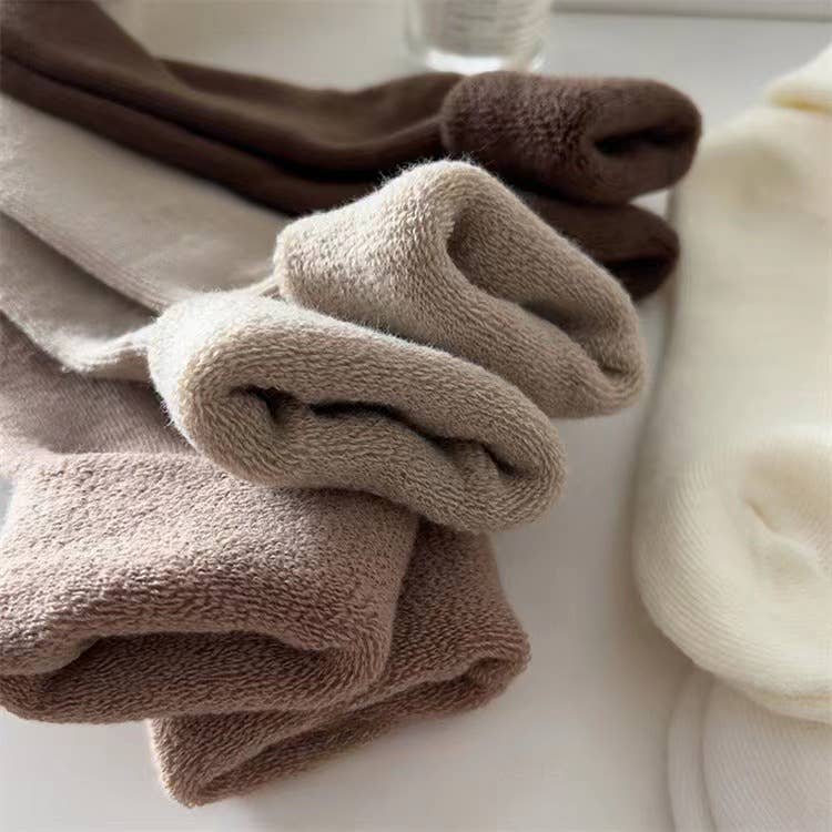 Sweetkama – Großhandel Socken – Damen – Damen Socken aus Samt in Uni-Farbe SKASC41827