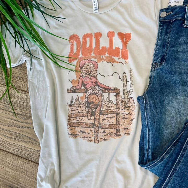 Cowgirl Dolly Grafisk T-shirt för wholesale av Willow Poppy