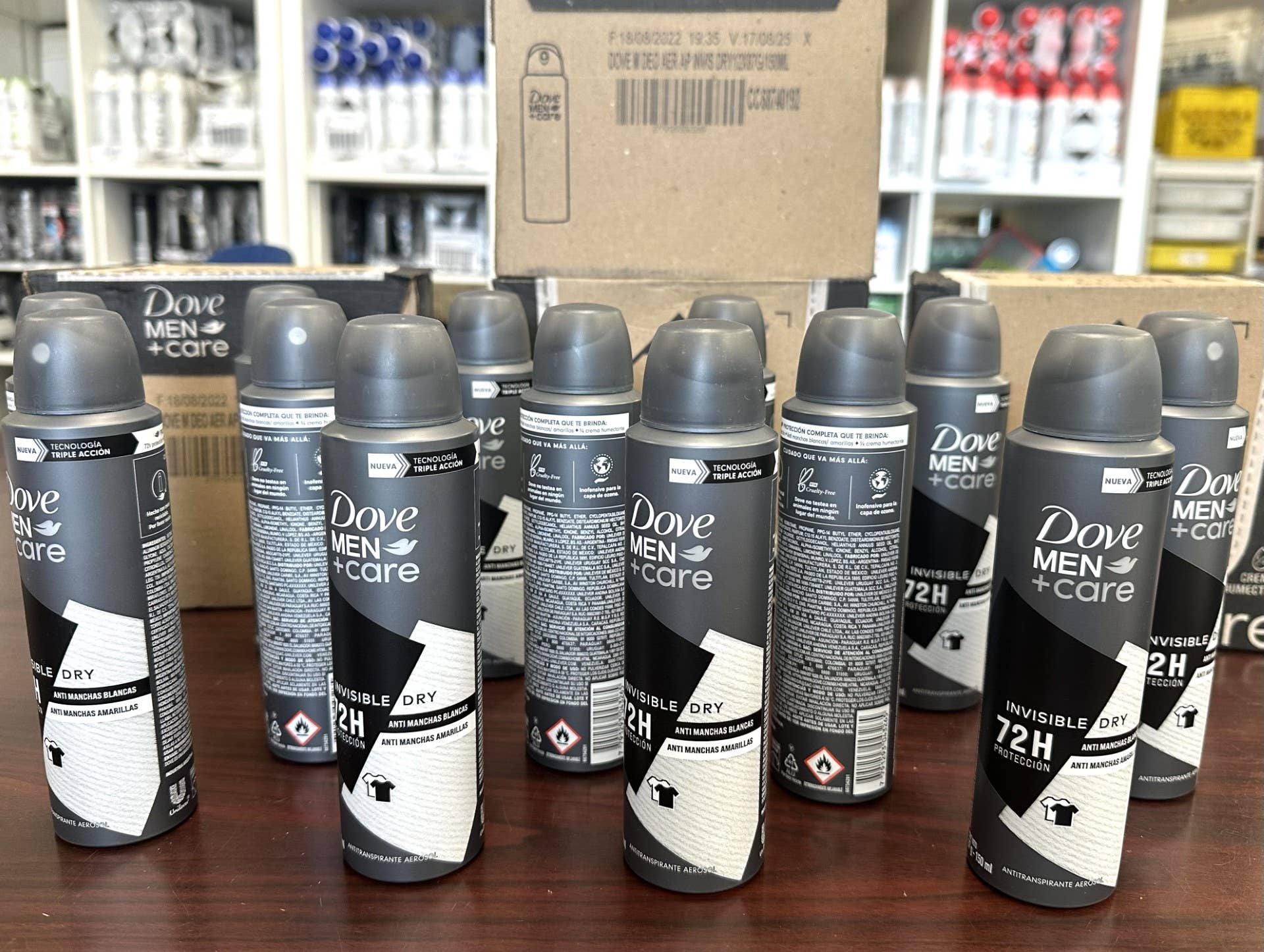 SB Distribution Ltd® – Engroshandel Deodorant - Herre – Dove Men Invisible Dry Antiperspirant Deodorantspray 12 pk7