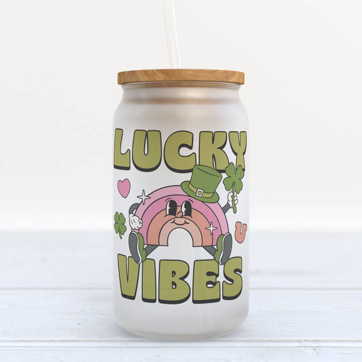 Lucky Vibes Retro Dia de S. Patrício de Vidro Can Tumbler por atacado de Heart & Willow Prints