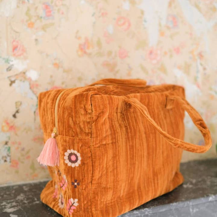 Amy 36-Hour Bag - Travel Bag - Velvet - Flowers - Orange and other Purchase Wholesale complementos mujer. Free Returns & Net 60 Terms on Faire trending on Faire.