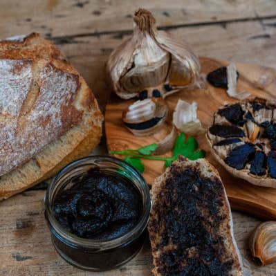 Organic black garlic paste for wholesale by L'étuverie