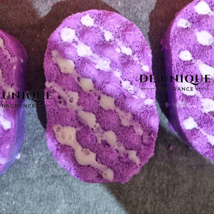 Purple Exfoliating Soap Sponges/ Éponge Exfoliante for wholesale by De Unique Fragrance