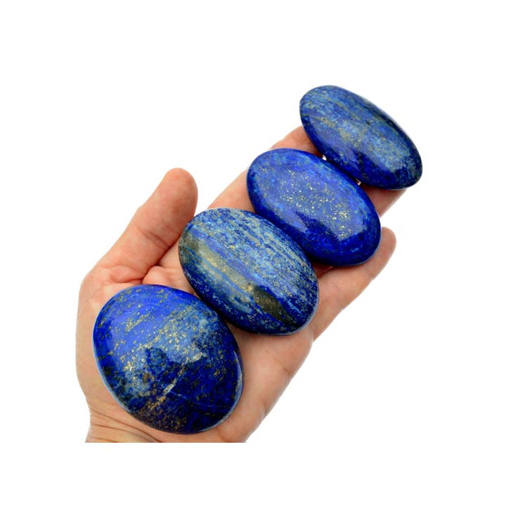 Kaia & Crystals – wholesale Andlig sten/kristall – Lapis lazuli handstenar (7–10 st) kvalitetsset, 45–80 mm3