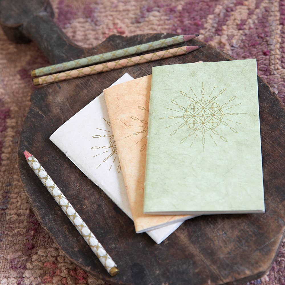 Koperberg - Wholesale Notebook - Notebook with Golden Print, handmade paper, Nepal1