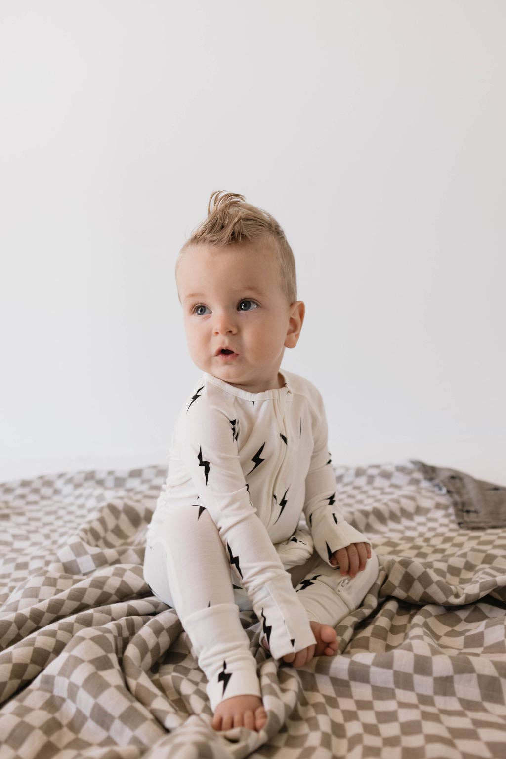 Forever French Baby - Wholesale Sleepsuit - Baby - Bamboo Zip Pajamas | White & Black Lightning Bolt6