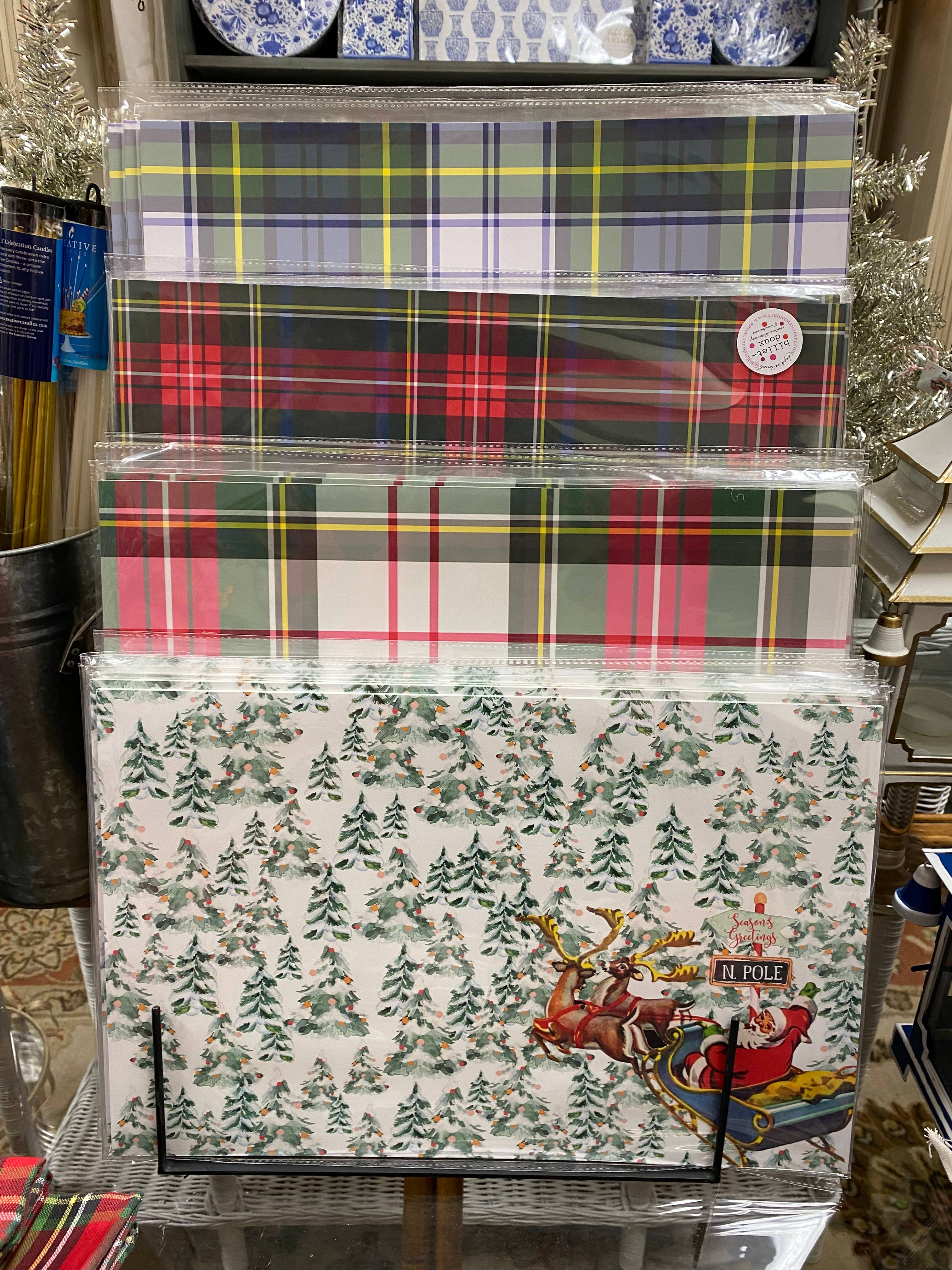 billet-doux - Wholesale Disposable Placemat - Black Stewart Tartan Christmas Paper Placemats7