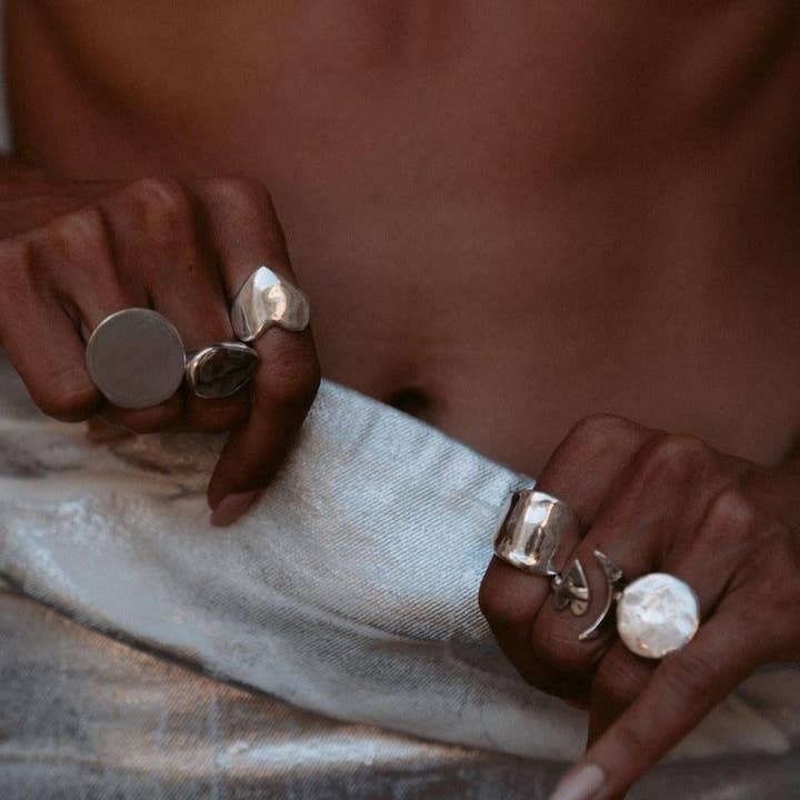 Dea Dia - Wholesale Signet Ring - Eros Silver Heart Signet Ring8