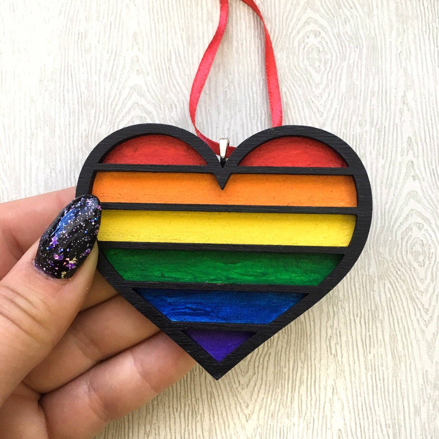 Toad Hill Farm – Ornamento por atacado – Ornamento ou ímã do orgulho homossexual - LGBTQ - Madeira pintada à mão3
