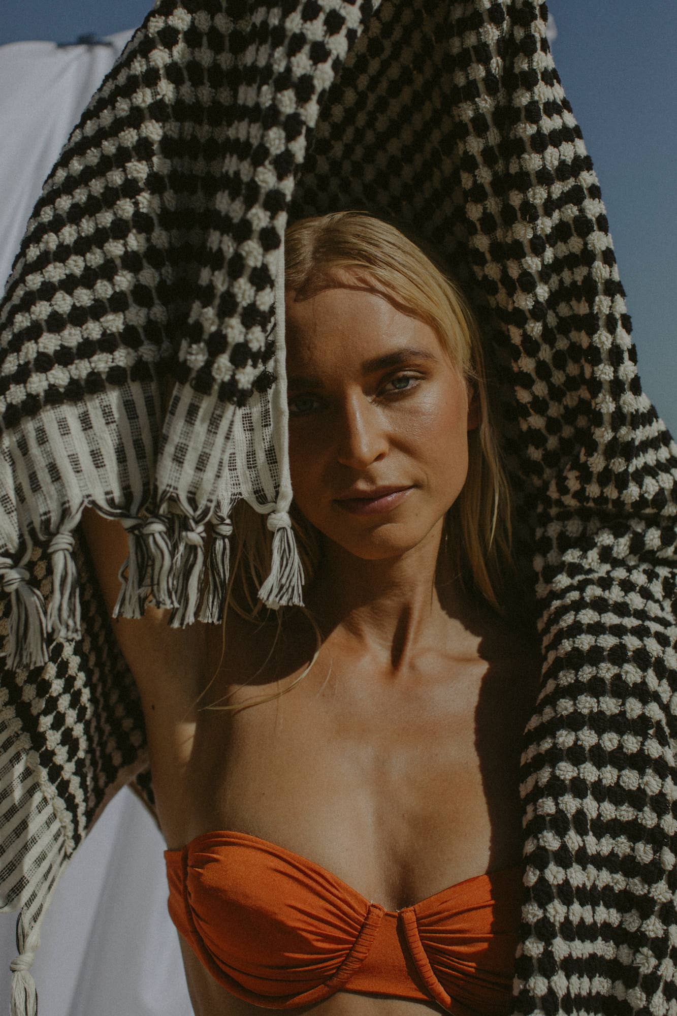 MAYDE - Vente Serviettes de bain - Serviette Crescent - Noir et blanc2