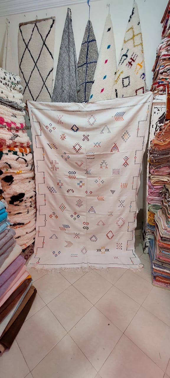 Maroccarpets Poufs and pillows wholesale +31648976894 – wholesale Area rug – New HANDMADE MOROCCAN Cactus Silk Rug16