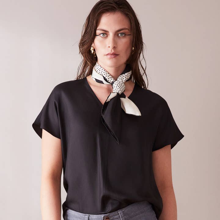 Sciarpa in seta Simplicity per la vendita all'ingrosso da parte di Studio Heijne