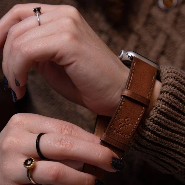 Pegai - Wholesale Watch Band/Strap - Women's - Addison Apple Watch leather strap - rustic