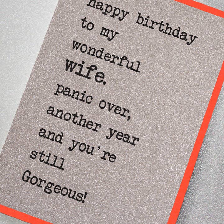 Alles Gute zum Geburtstag an meine wundervolle Frau. Panik vorbei... für den Großhandel von Five Dollar Shake & Counting Stars