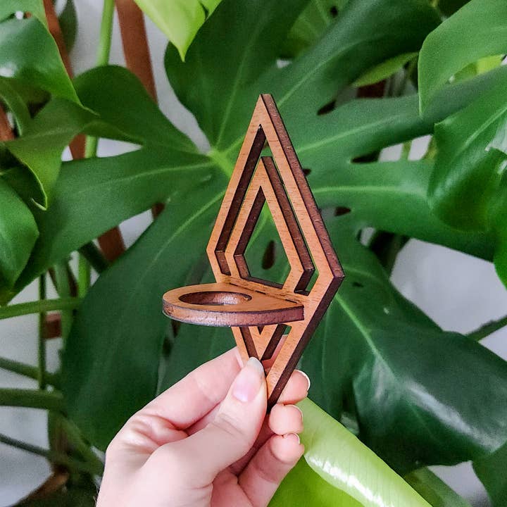 Leaf & Node - Wholesale Wall Planter - Air Plant Holder Display, Wall Hanging, Wood Diamond Design