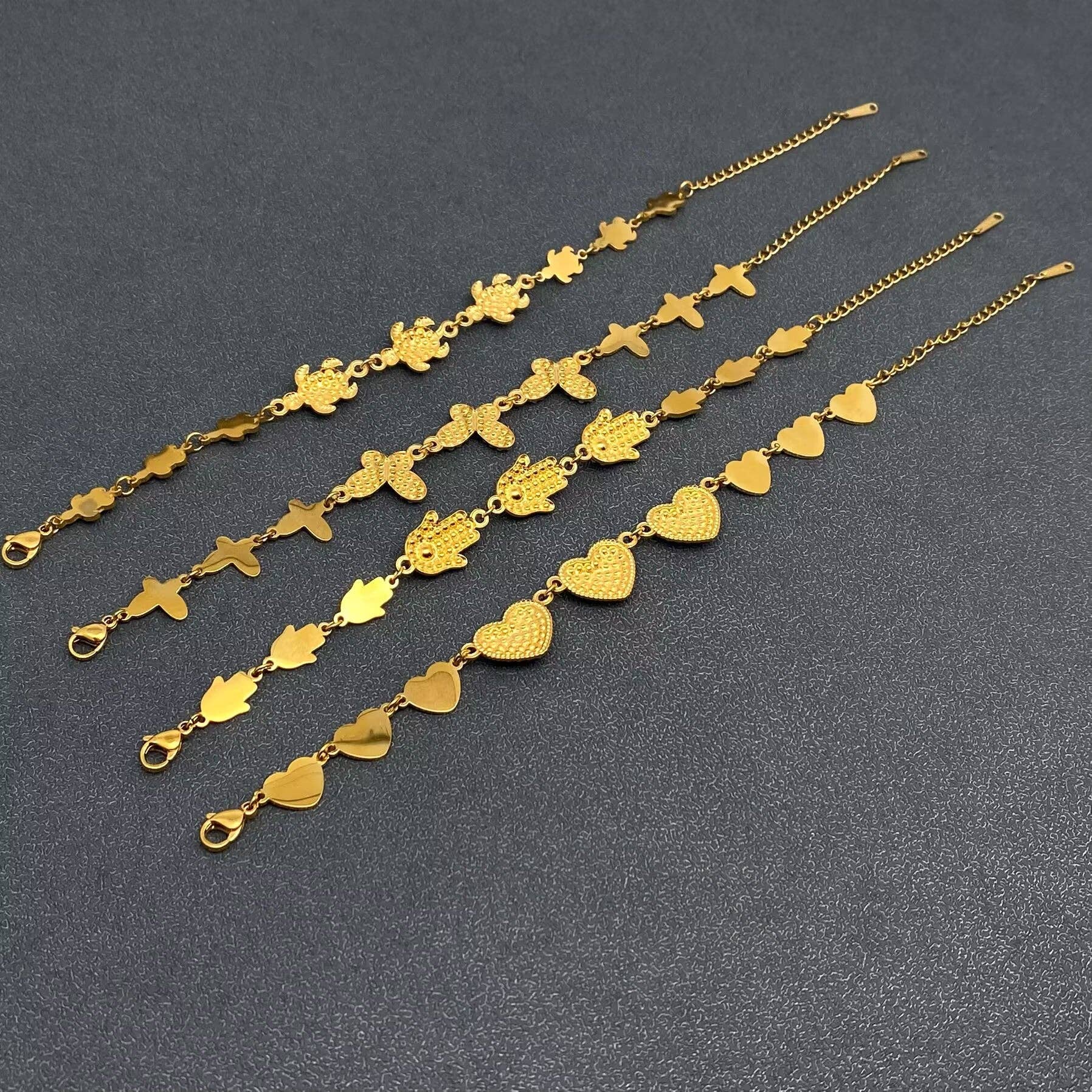 Mio Queena - Wholesale Charm/Dangle Bracelet - Pearl Geometric Charm 18K Gold Plated S.Steel Bracelet - FGS7