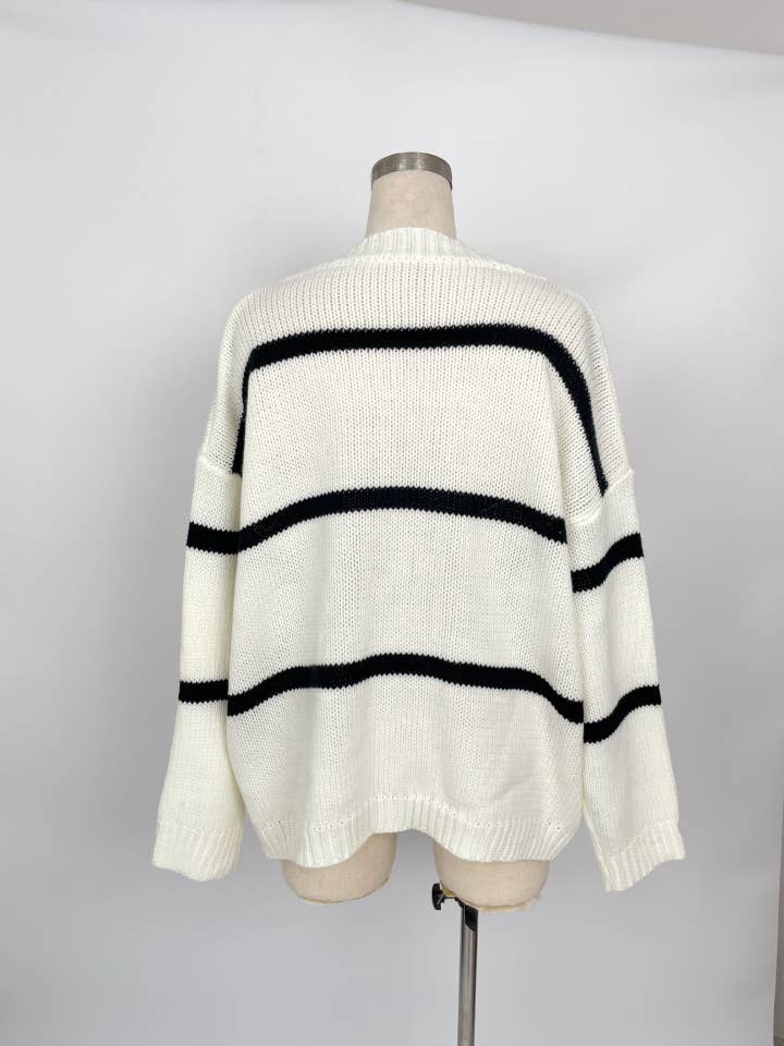WHITE Striped V-neck sleeved chunky knitted cardigan for wholesale on Faire9