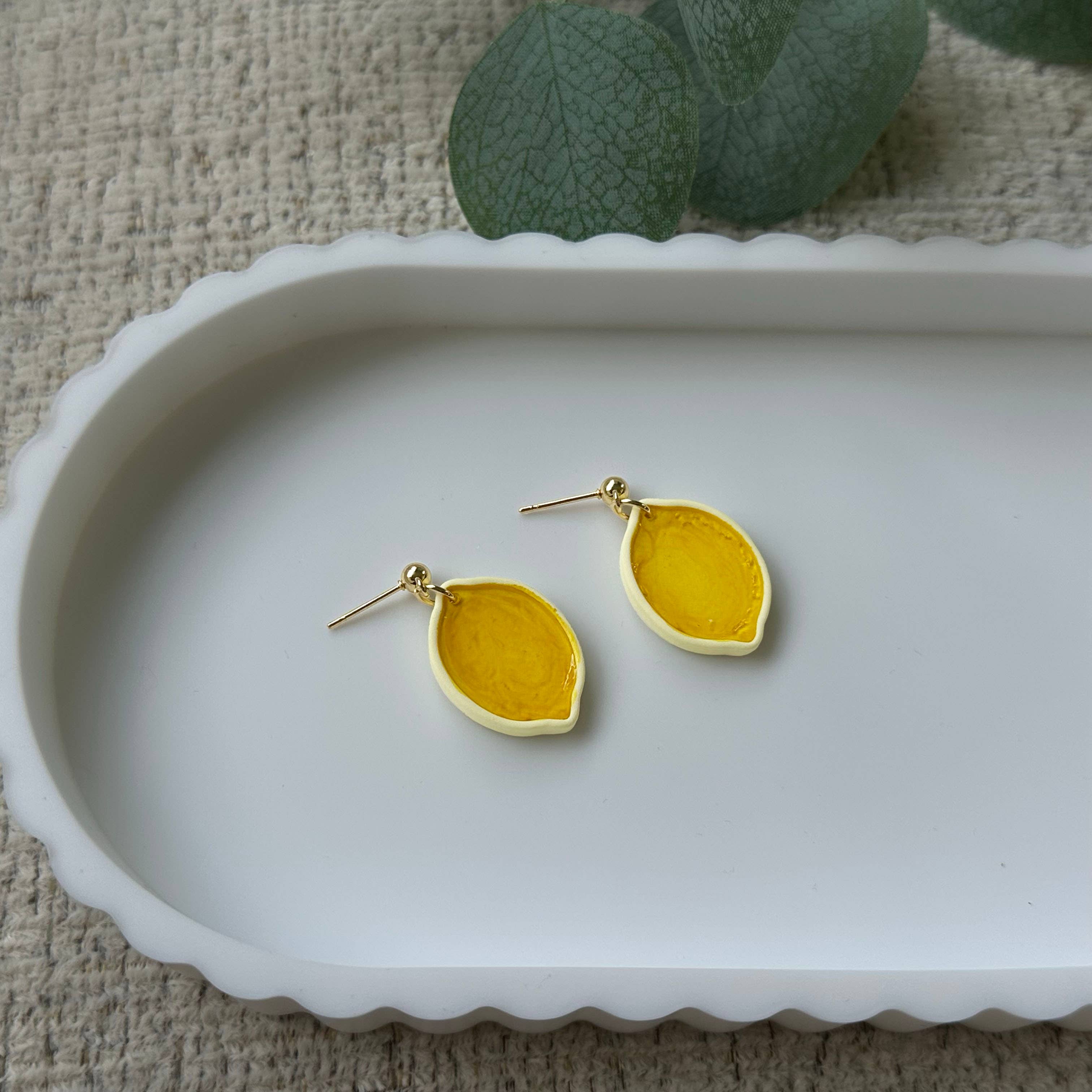 Willow and Wild - Wholesale Hangende/ronde oorbellen - Citroenschijf Oorbellen – Mini Citrus Bedel Oorbellen