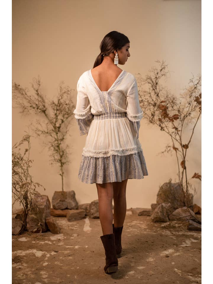 Label Reyya - Wholesale Jurk - Dames - BLAUW-WITTE JURK MET V-HALS2