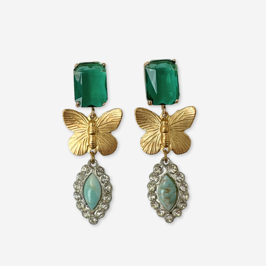 Lulu’s Petals - Venta al por mayor Pendientes colgantes - Pendientes de mariposa de latón con colgantes vintage de turquesa y pedrería y poste grande verde.0