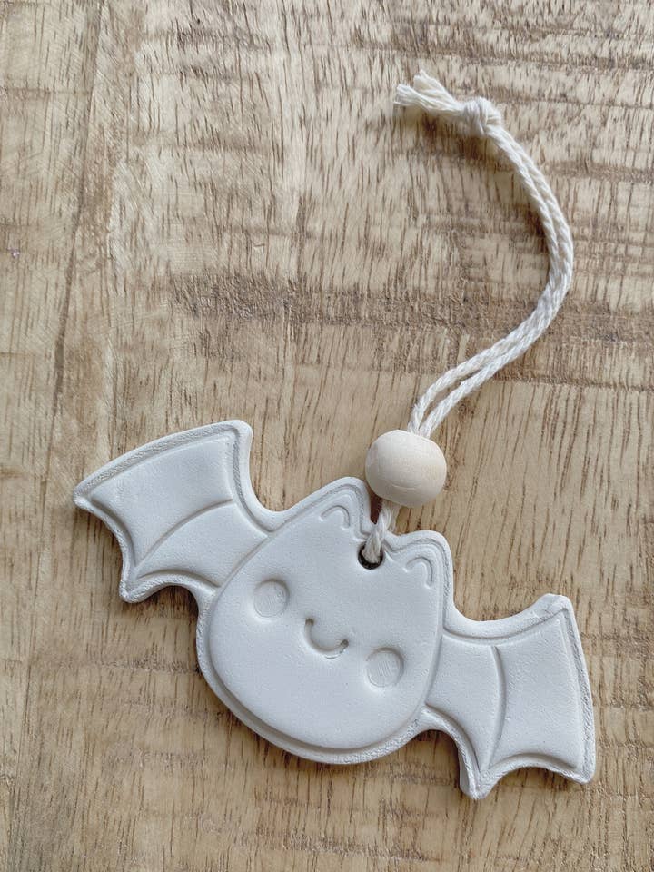 “Bat” pendant lamp for wholesale by Petit Mio