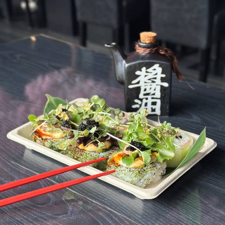 EcoQuality – wholesale Serving tray – 1.5L X-Large Compostable Natural Sugarcane Sushi Trays with Lids