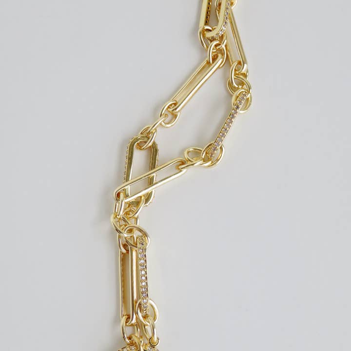 Boutique Suarez Co. - Wholesale Pendant/Charm Necklace - 18" Diamond Figaro Charm Holder Necklace - Clicker Clasp - add charms10