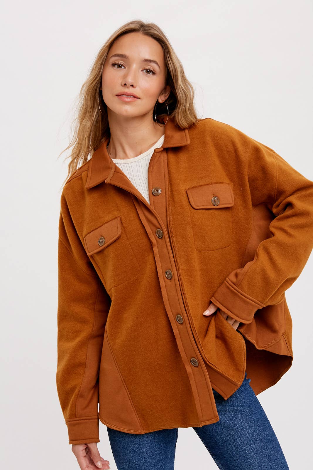 Bluivy – Engroshandel Skjortejakke/shacket – til kvinder – BØRSTET TERRY KNAP OP SHACKET12