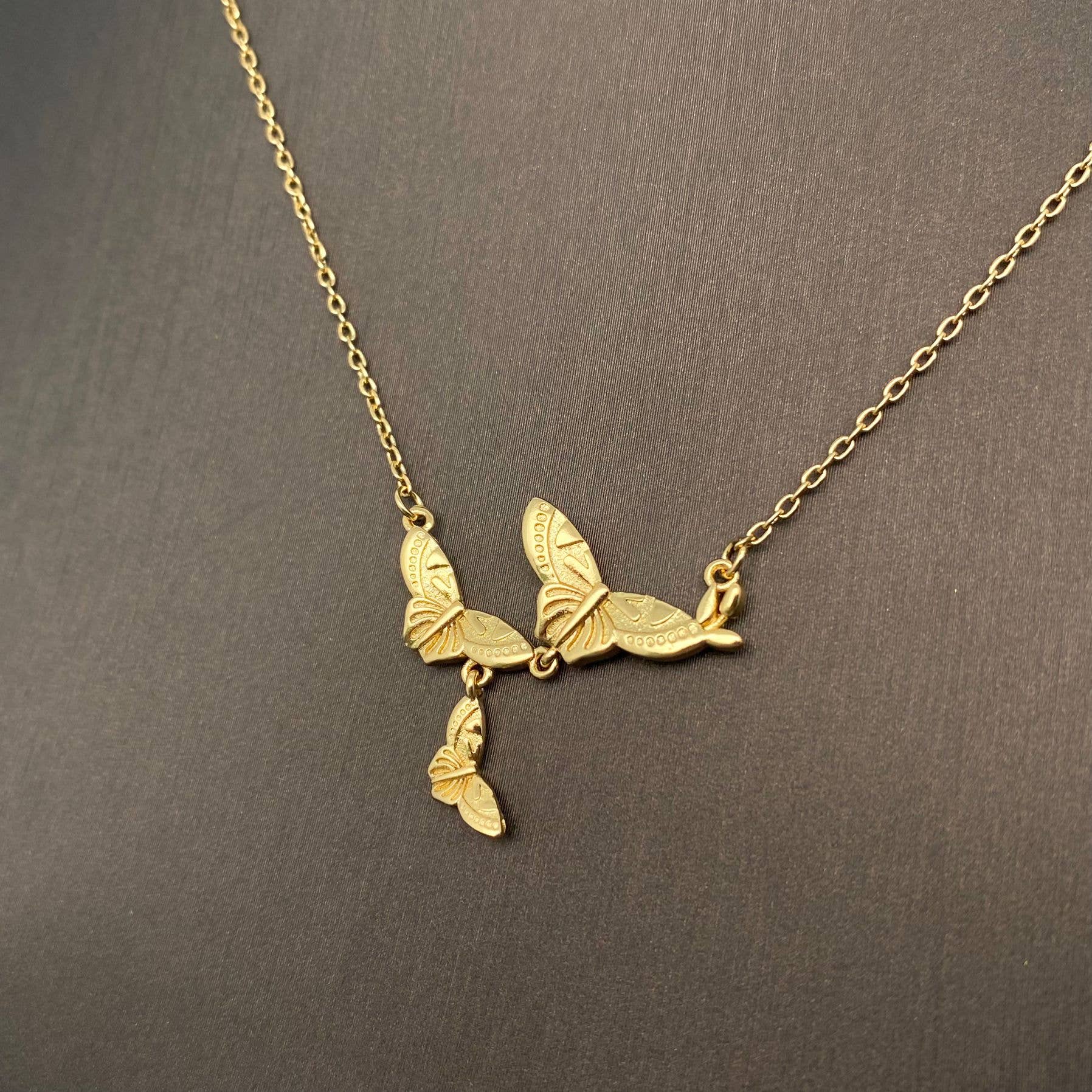 Mio Queena - Wholesale Pendant/Charm Necklace - Butterfly Swarm Charm 18K Gold-plated Necklace2