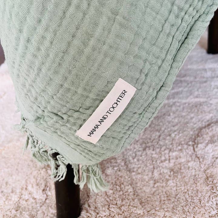 Mama and Tochter - Wholesale Throw Blanket - Organic Cotton Musli 4 Layer Throw Blanket - Sage Green