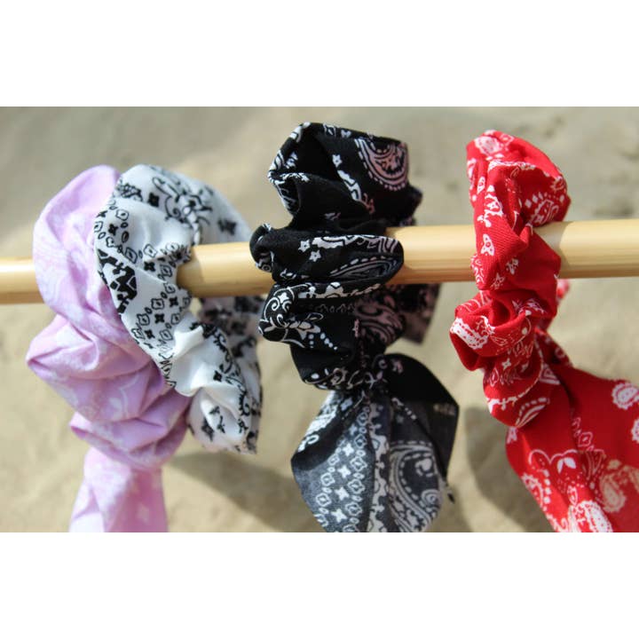 8 BANDANA SCRUNCHIES voor wholesale door ROCKY ROSA