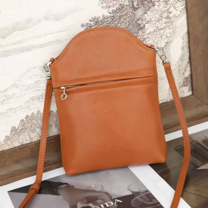 Pretty Persuasions - Wholesale Crossbody Bag - Women's - PL25033 Leather Zipper Pocket Front Crossbody Bag11