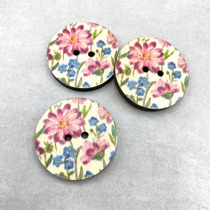 Flower Pattern 30Mm Wooden Button, Eco Friendly Baltic for wholesale by Kainor