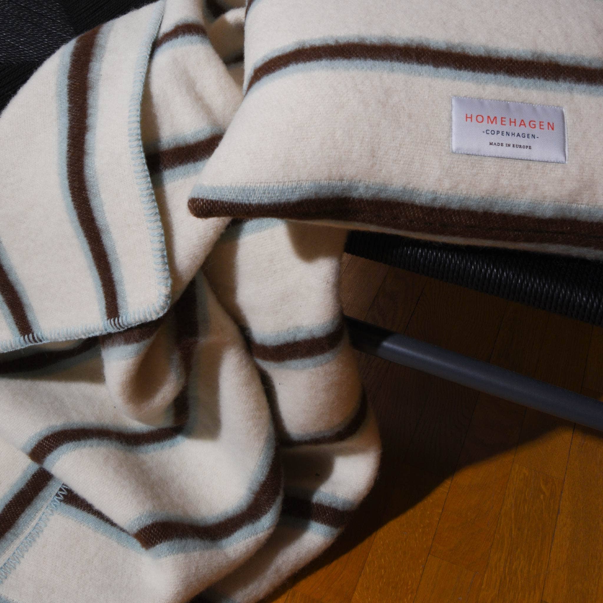 HOMEHAGEN - Wholesale Throw Blanket - Wool Blanket - Light blue & cream stripe2