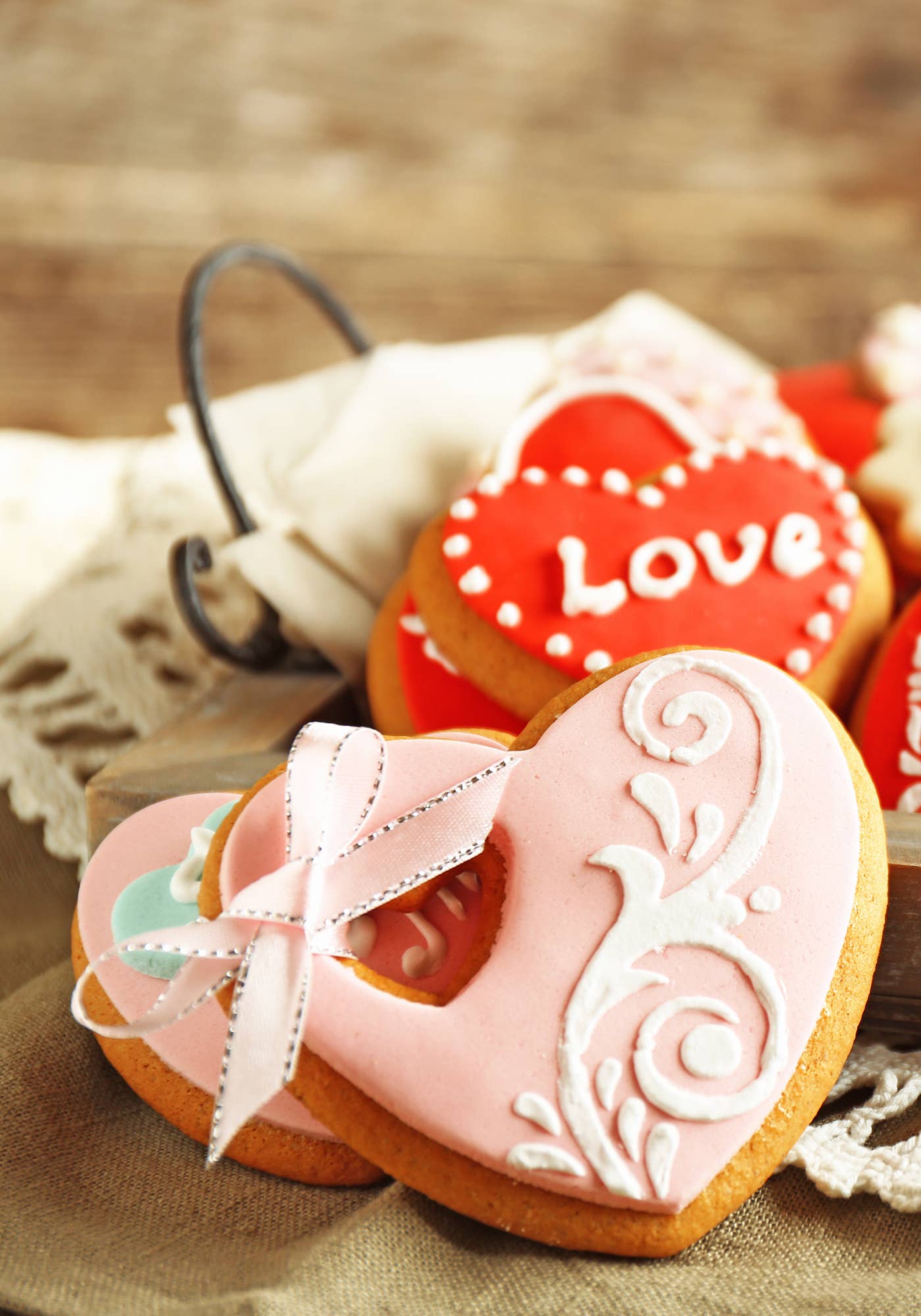 Fox Run Brands – Großhandel Ausstechformen – Fox Run 5-teiliges Herz-Ausstechform-Set aus Edelstahl mit Aufbewahrungsdose5