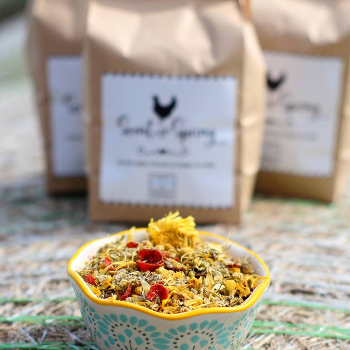 Dahlia Pets – Großhandel Nahrungsergänzungsmittel für Haustiere – nicht für Katzen/Hunde – Duft von Frühlingsbrüten für Hühner im Hinterhof mit Lavendel, Kamille, Ringelblume und vielem mehr!4