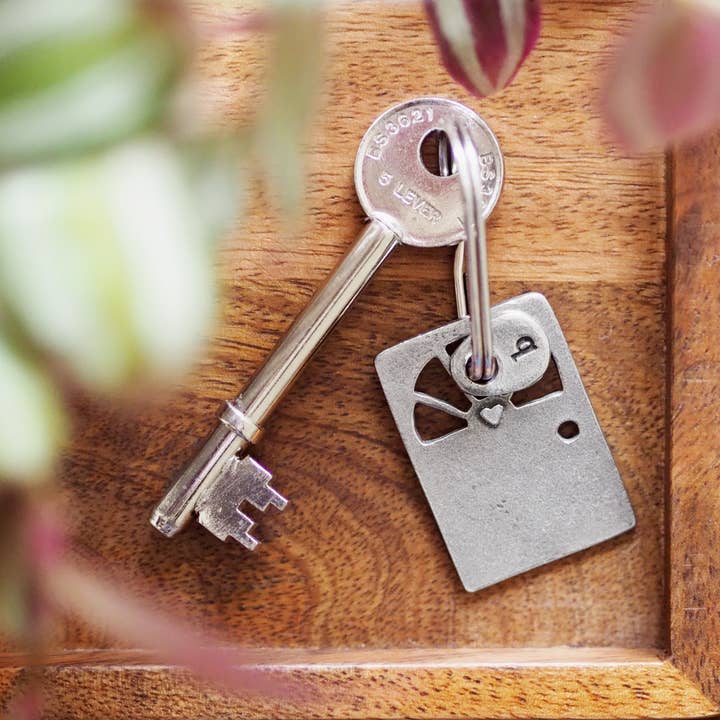 Kutuu - Wholesale Keychain - Unisex - Heart Door Keyring