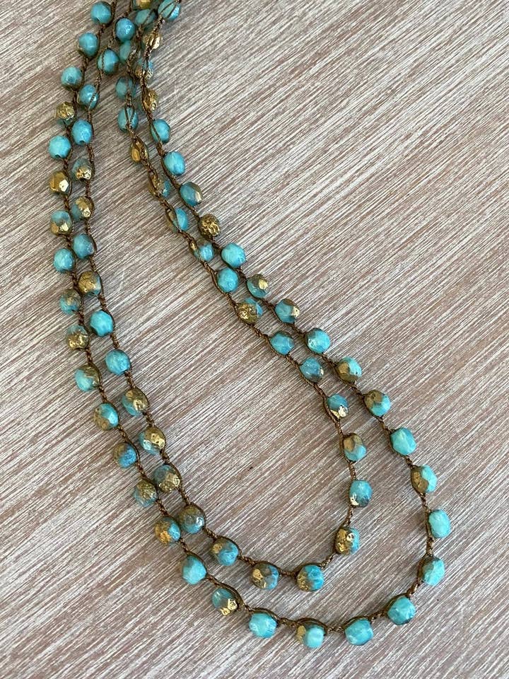 Collier long en cristal doré Aqua pour la vente par Twist Style