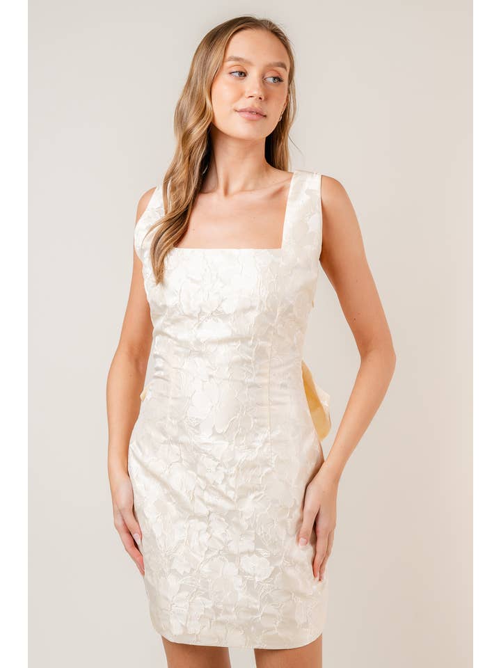 Fore Collection - Wholesale Dress - Women's - CHIC STATEMENT BOW BACK FLORAL COCKTAIL MINI DRESS-DI8374FO3