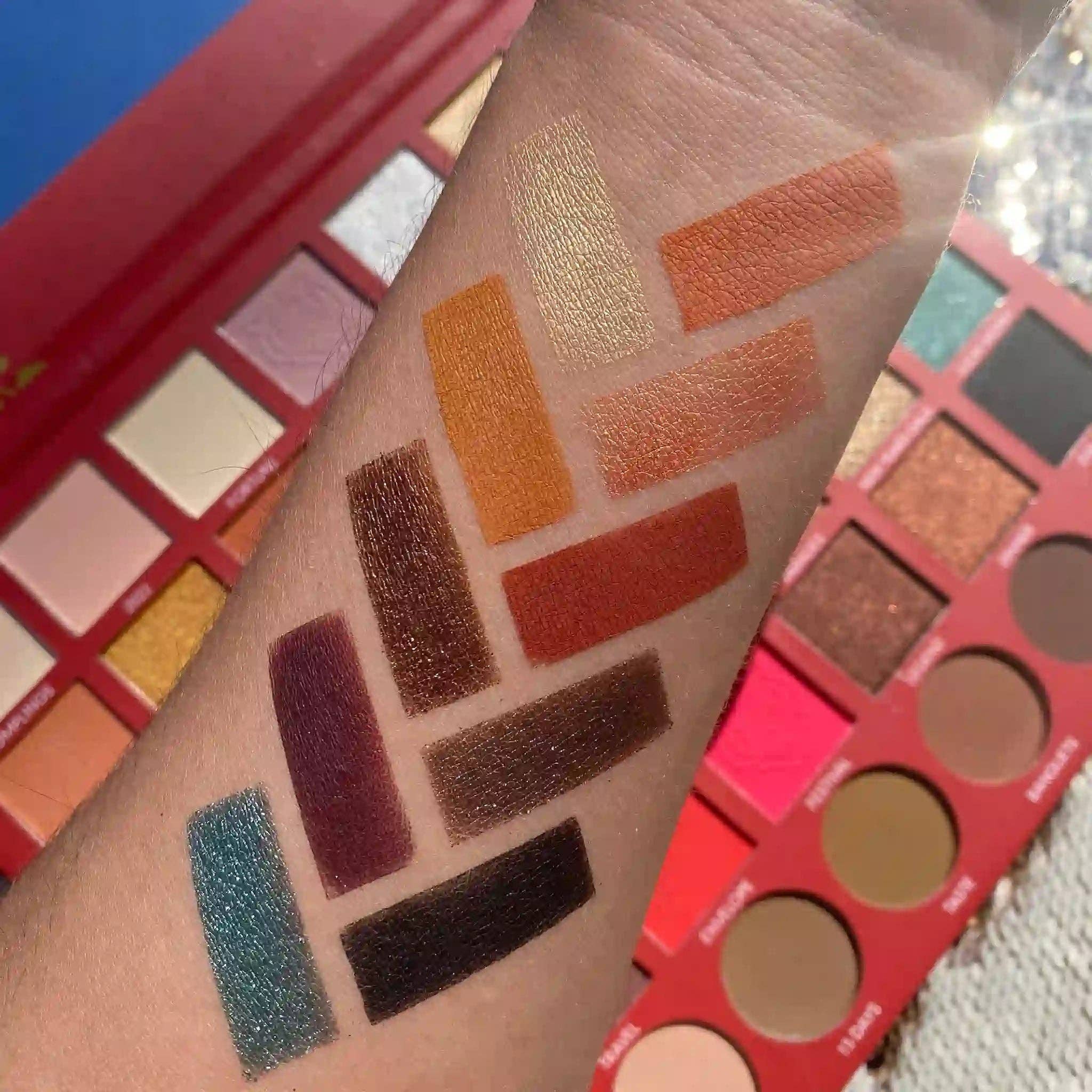 Efon International Corp. – Großhandel Lidschattenpalette – Tiger Eyes - 42 Farbduo-Finish Lidschatten-Make-up-Palette7