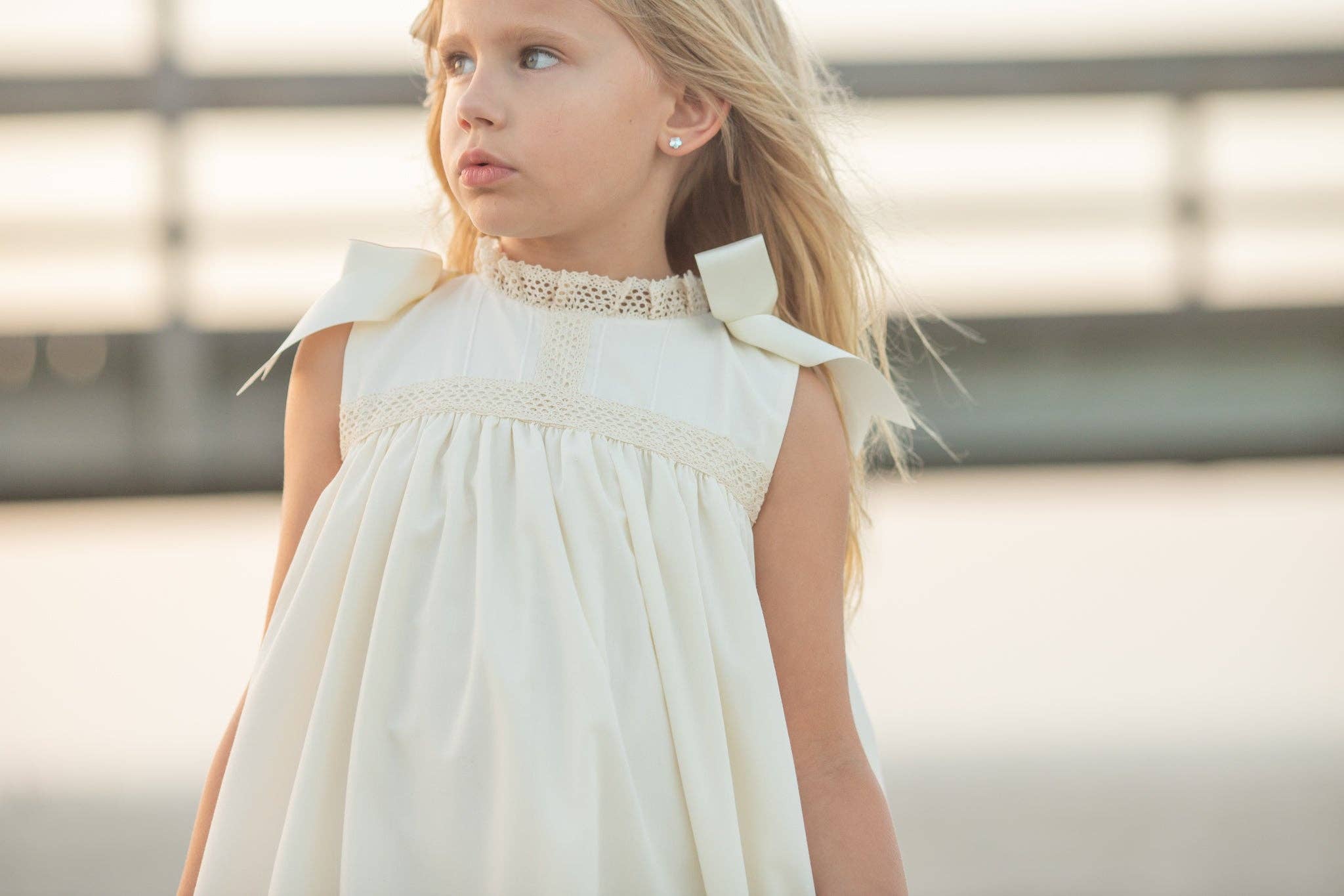 Posh Pickle - Vendita all'ingrosso Vestito - Bambini - Vestito Senza Maniche Ecru Cambridge Heirloom1