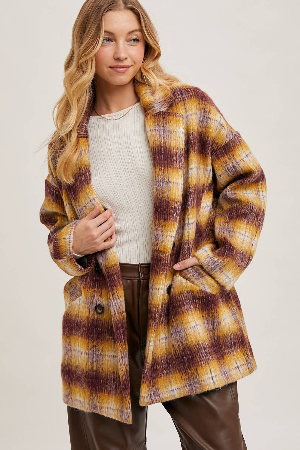 Bluivy - Wholesale Coat - Women's - DOUBLE BREASTED BRUSHED PLAID SHACKET1