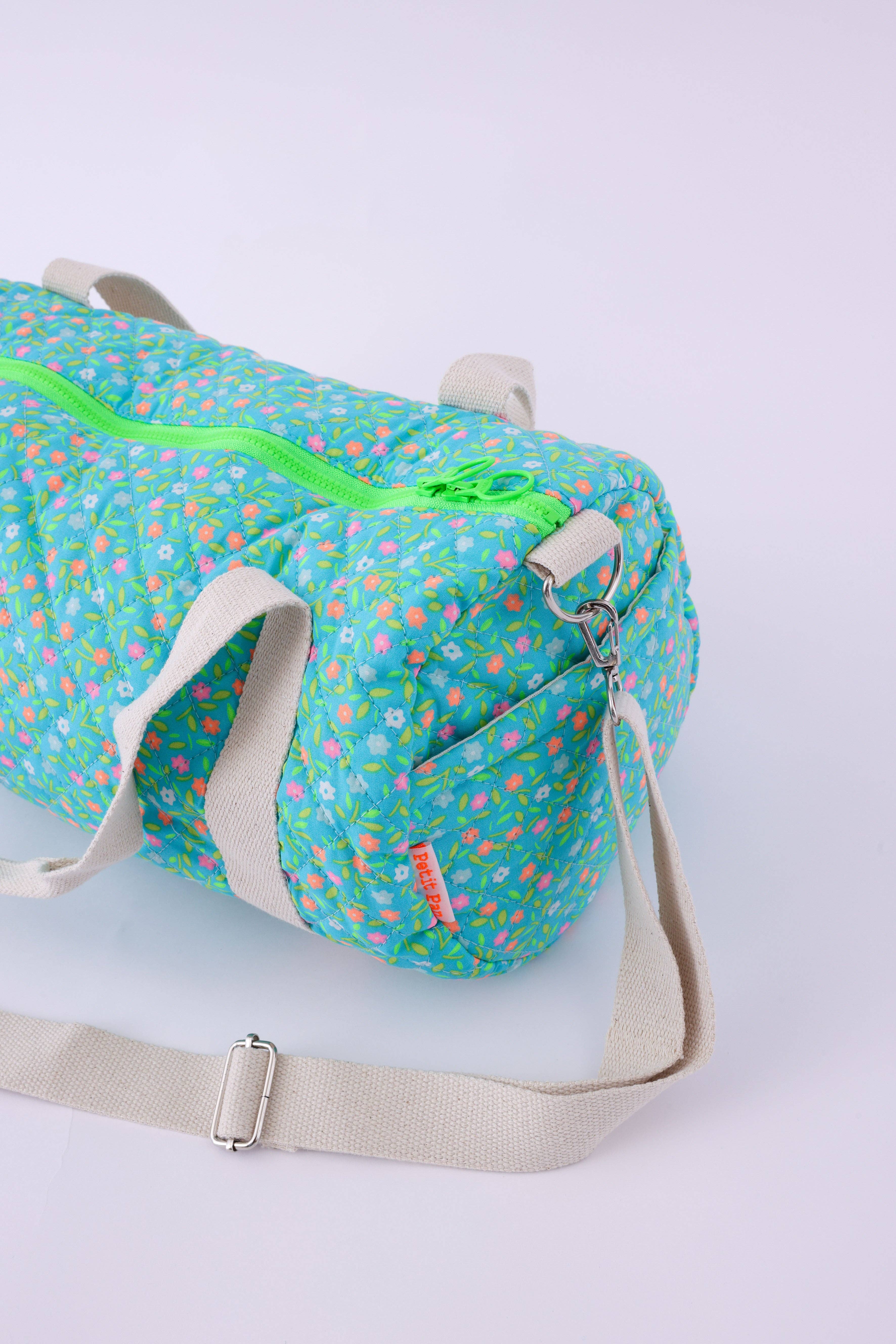 Petit Pan – wholesale Weekender bag – women's – Peace and love azure duffle bag4